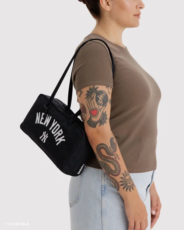 Nylon Bowler Bag - New York Yankees™ - Material: heavyweight-nylon