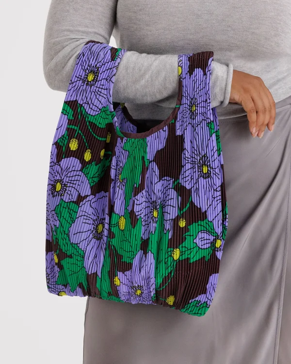 Pleated Baggu - Maroon Poppy