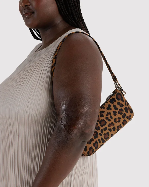Nylon Pochette - Leopard - Material: heavyweight-nylon