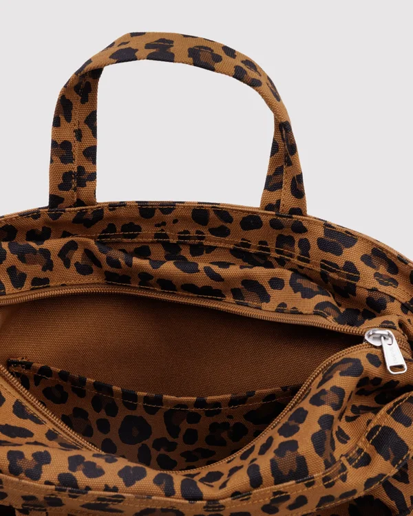 Horizontal Zip Duck Bag - Leopard - Material: canvas