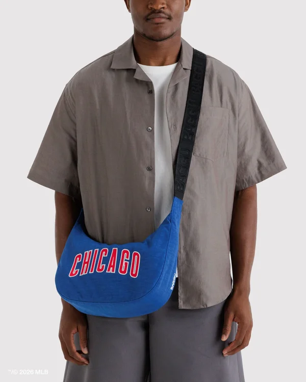 Medium Nylon Crescent Bag - Chicago Cubs™