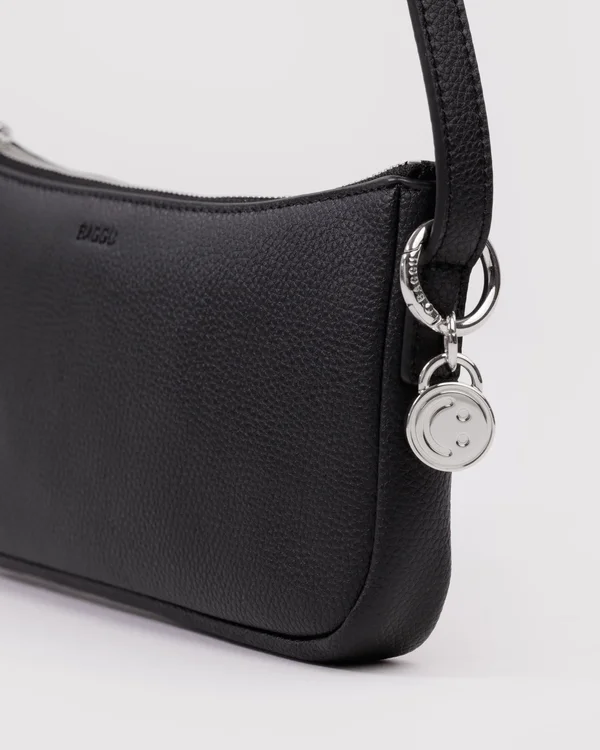 Recycled Leather Pochette - Black - Size: OS